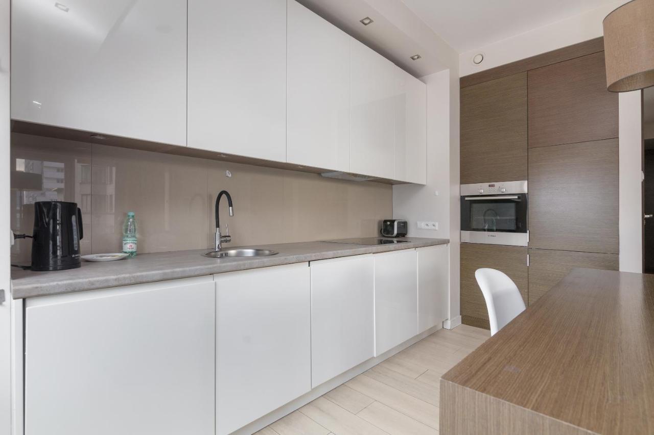 Grzybowska Platinum Apartment Tower A Warsaw Luaran gambar